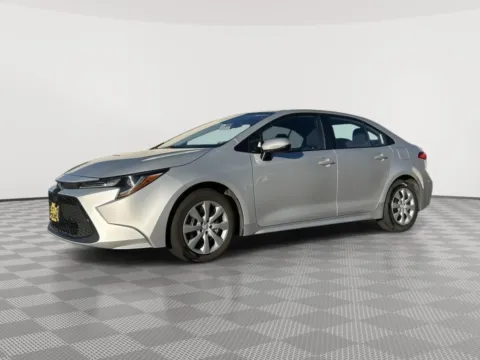 Silver 2022 Toyota Corolla LE for sale in Moses Lake, WA