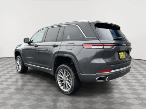 Another view of 2022 Jeep Grand Cherokee Summit for sale in Moses Lake, WA at Honda of Moses Lake