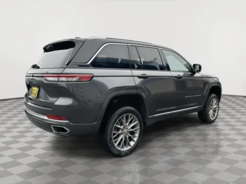 More photos of 2022 Jeep Grand Cherokee Summit at Honda of Moses Lake, WA