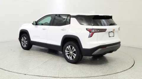 More photos of 2026 Chevrolet Equinox FWD LT at Tom Gill Chevrolet, KY