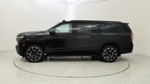 More photos of 2022 Chevrolet Suburban RST at Tom Gill Chevrolet, KY