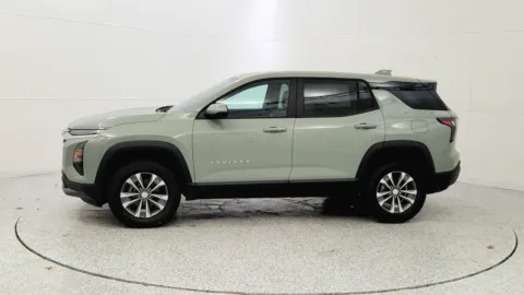 More photos of 2026 Chevrolet Equinox FWD LT at Tom Gill Chevrolet, KY