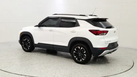 More photos of 2021 Chevrolet Trailblazer LT at Tom Gill Chevrolet, KY