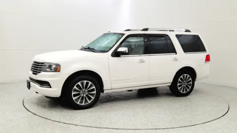 More photos of 2015 Lincoln Navigator at Tom Gill Chevrolet, KY