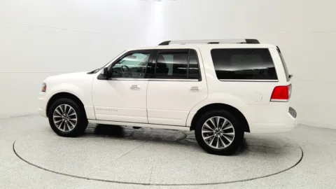 More photos of 2015 Lincoln Navigator at Tom Gill Chevrolet, KY