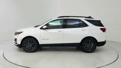 More photos of 2023 Chevrolet Equinox RS at Tom Gill Chevrolet, KY