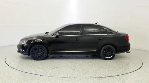 More photos of 2017 Volkswagen Jetta 1.8T SEL at Tom Gill Chevrolet, KY