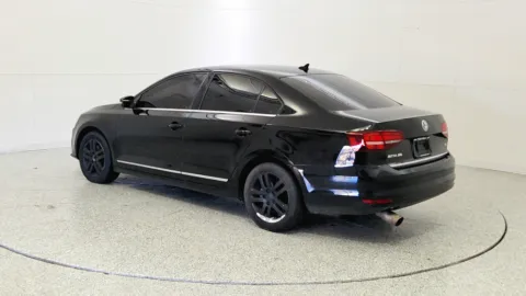 More photos of 2017 Volkswagen Jetta 1.8T SEL at Tom Gill Chevrolet, KY