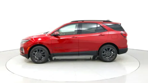 More photos of 2022 Chevrolet Equinox RS at Tom Gill Chevrolet, KY