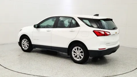 More photos of 2020 Chevrolet Equinox LS at Tom Gill Chevrolet, KY