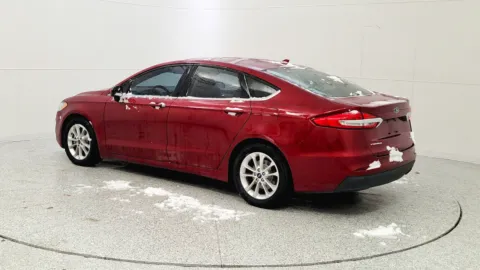 More photos of 2019 Ford Fusion SE at Tom Gill Chevrolet, KY