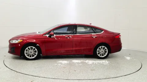 More photos of 2019 Ford Fusion SE at Tom Gill Chevrolet, KY