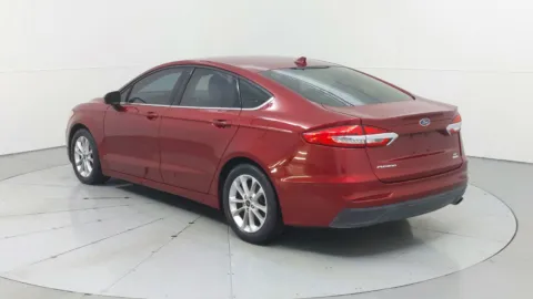 More photos of 2019 Ford Fusion SE at Tom Gill Chevrolet, KY