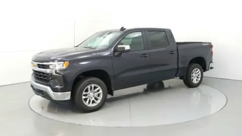 Another view of 2022 Chevrolet Silverado 1500 LT for sale in Florence, KY at Tom Gill Chevrolet