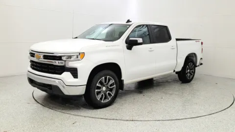 Another view of 2022 Chevrolet Silverado 1500 LT for sale in Florence, KY at Tom Gill Chevrolet