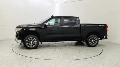 More photos of 2022 Chevrolet Silverado 1500 LT at Tom Gill Chevrolet, KY