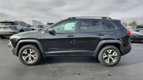 More photos of 2015 Jeep Cherokee Trailhawk at Tom Gill Chevrolet, KY