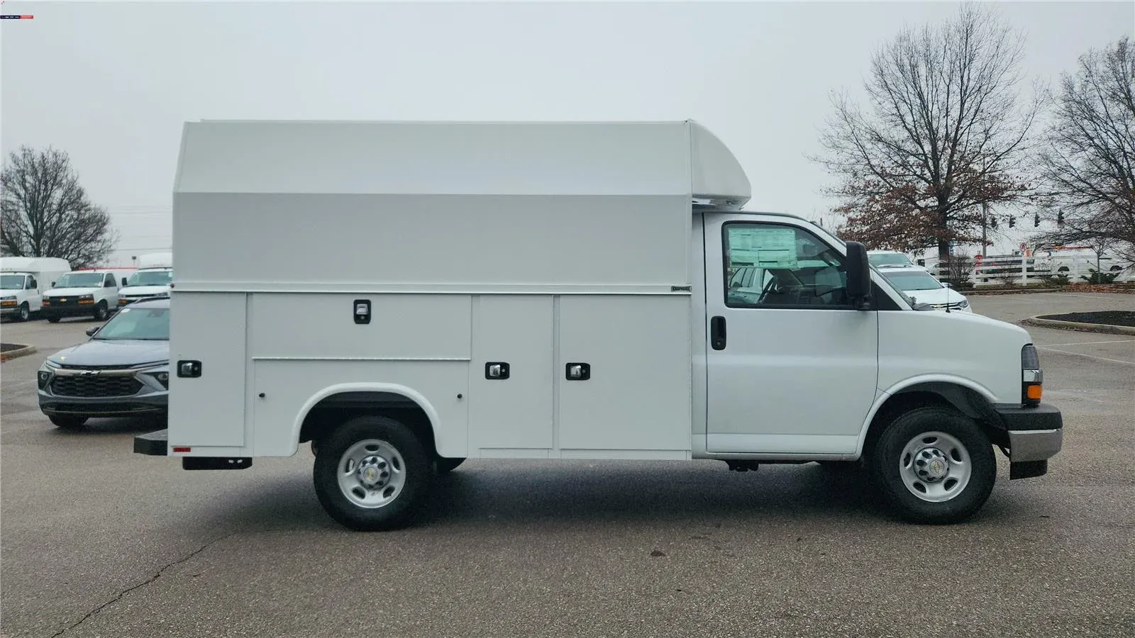 White 2025 Chevrolet Express Cutaway 3500 Van 139 for sale in Florence, KY