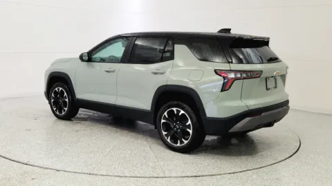 More photos of 2026 Chevrolet Equinox FWD LT at Tom Gill Chevrolet, KY