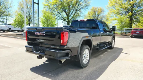 More photos of 2021 GMC Sierra 2500HD Denali at Tom Gill Chevrolet, KY