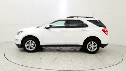 More photos of 2017 Chevrolet Equinox LT at Tom Gill Chevrolet, KY