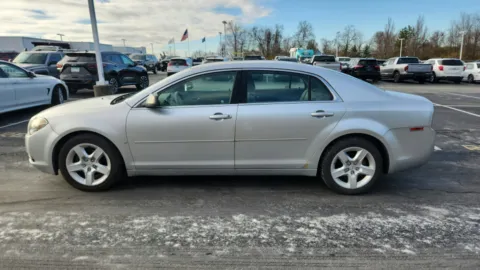 More photos of 2010 Chevrolet Malibu LS with 1LS at Tom Gill Chevrolet, KY
