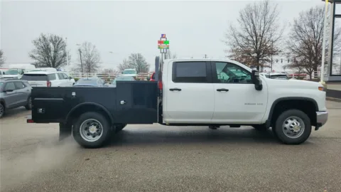 White 2025 Chevrolet Silverado 3500HD CC Work Truck for sale in Florence, KY