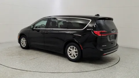 More photos of 2024 Chrysler Pacifica Touring L at Tom Gill Chevrolet, KY