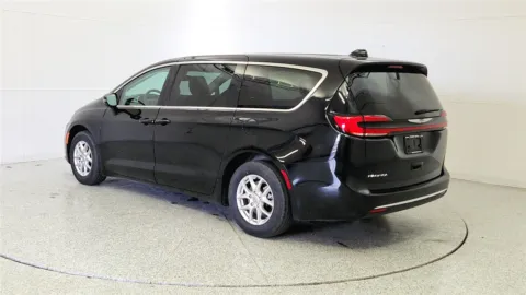 More photos of 2024 Chrysler Pacifica Touring L at Tom Gill Chevrolet, KY