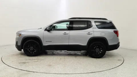 More photos of 2023 GMC Acadia SLE at Tom Gill Chevrolet, KY