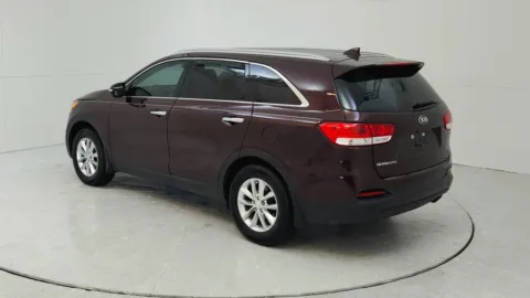 More photos of 2017 Kia Sorento LX at Tom Gill Chevrolet, KY