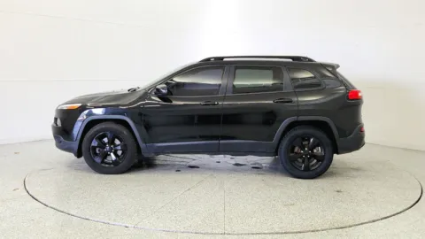 More photos of 2016 Jeep Cherokee Altitude at Tom Gill Chevrolet, KY