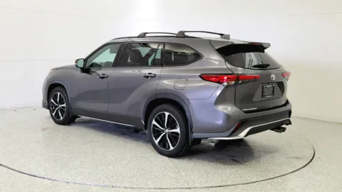 More photos of 2022 Toyota Highlander XSE at Tom Gill Chevrolet, KY