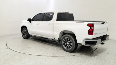 More photos of 2022 Chevrolet Silverado 1500 LT at Tom Gill Chevrolet, KY