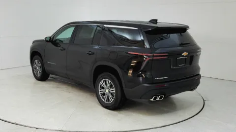 More photos of 2024 Chevrolet Traverse FWD LS at Tom Gill Chevrolet, KY