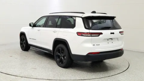 More photos of 2021 Jeep Grand Cherokee L Altitude at Tom Gill Chevrolet, KY