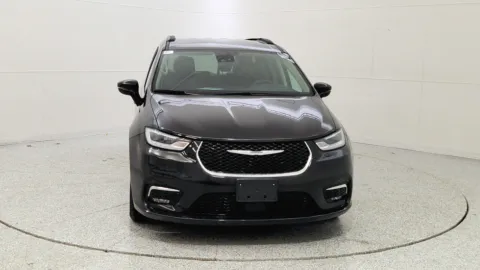 Photos of 2022 Chrysler Pacifica Touring L for sale in Florence, KY at Tom Gill Chevrolet