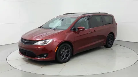 Another view of 2019 Chrysler Pacifica Limited for sale in Florence, KY at Tom Gill Chevrolet