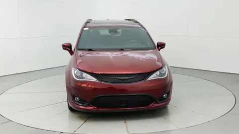 Photos of 2019 Chrysler Pacifica Limited for sale in Florence, KY at Tom Gill Chevrolet