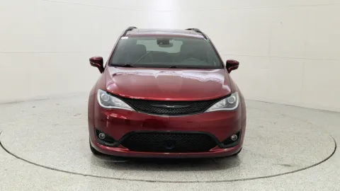 Photos of 2019 Chrysler Pacifica Limited for sale in Florence, KY at Tom Gill Chevrolet