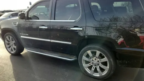More photos of 2009 Cadillac Escalade at Tom Gill Chevrolet, KY