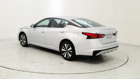 More photos of 2022 Nissan Altima 2.5 SV at Tom Gill Chevrolet, KY