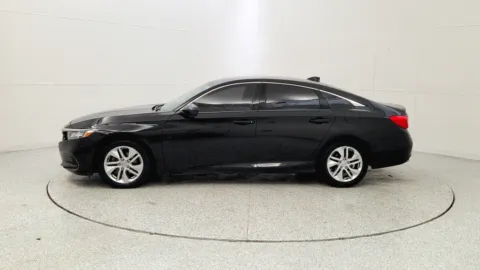 More photos of 2019 Honda Accord Sedan LX 1.5T at Tom Gill Chevrolet, KY