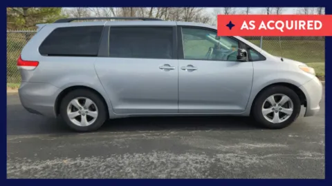 Silver 2014 Toyota Sienna LE AAS for sale in Florence, KY