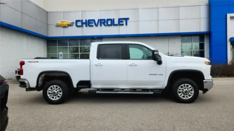 White 2025 Chevrolet Silverado 2500HD LT for sale in Florence, KY