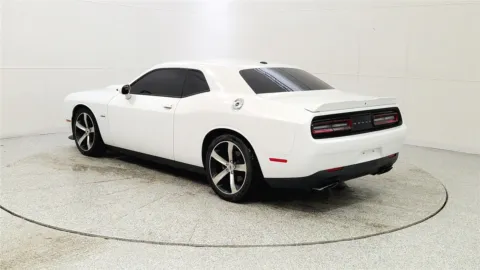 More photos of 2019 Dodge Challenger R/T at Tom Gill Chevrolet, KY