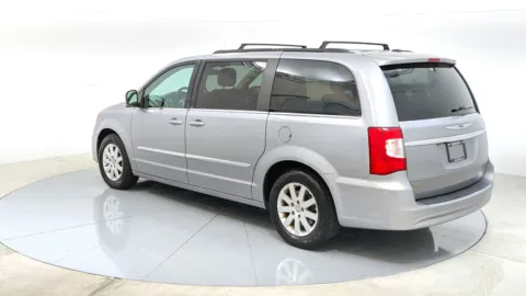 More photos of 2014 Chrysler Town & Country Touring at Tom Gill Chevrolet, KY