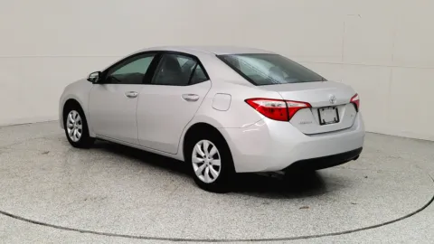 More photos of 2016 Toyota Corolla LE at Tom Gill Chevrolet, KY