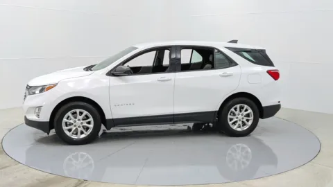 More photos of 2018 Chevrolet Equinox LS at Tom Gill Chevrolet, KY