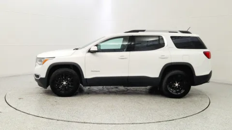 More photos of 2019 GMC Acadia SLT at Tom Gill Chevrolet, KY